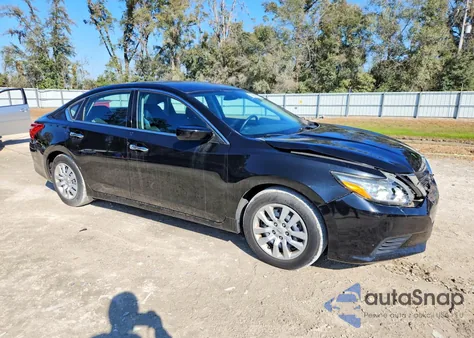 2017 Nissan Altima 2.5 из США, поврежденный, VIN 1N4AL3AP9HC147846